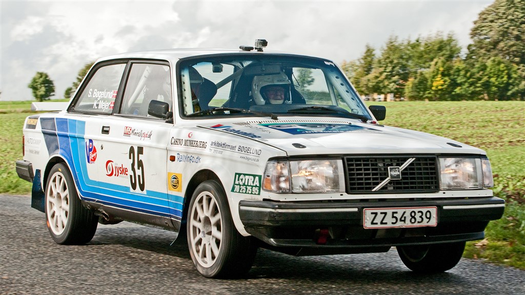 Kurt Mejer, Horsens og Steen Bøgelund, Vejle ligger efter Rally Midtjylland på en 2. plads i kampen om det danske mesterskab for historiske biler over 2.000ccm
(Foto: Rallypics.dk)